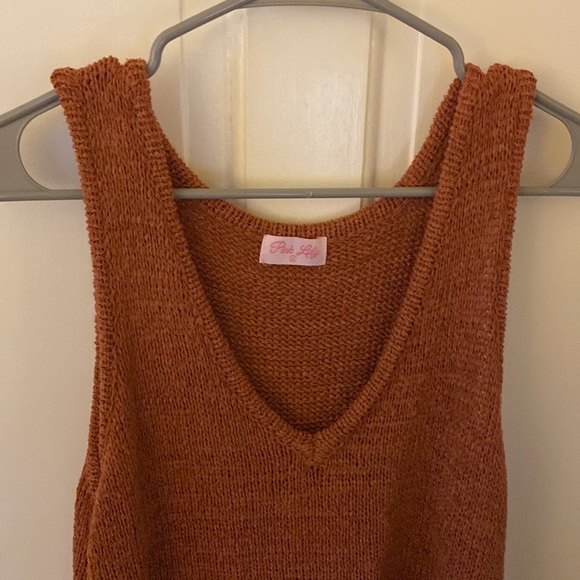 Pink Lily coral sweater tank - Picture 2 of 2